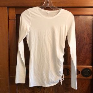 Lululemon white It’s a cinch l/s soft top sz 4